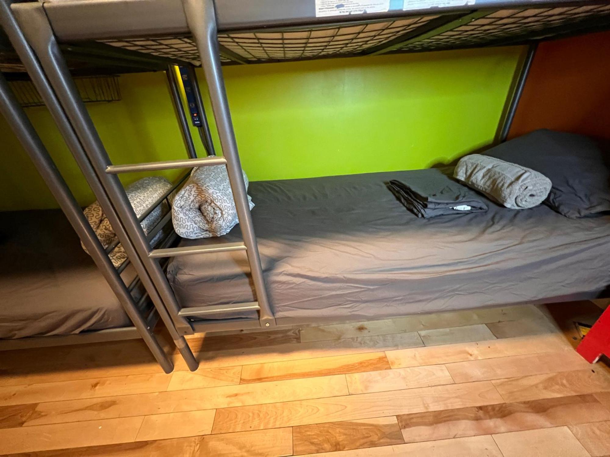 Auberge Pvt Hostel Montréal Exteriör bild